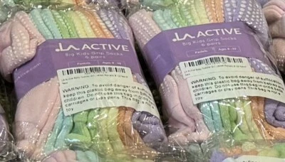 Childrens size 13-3, age 8-10 year old La Active Grip Socks pack