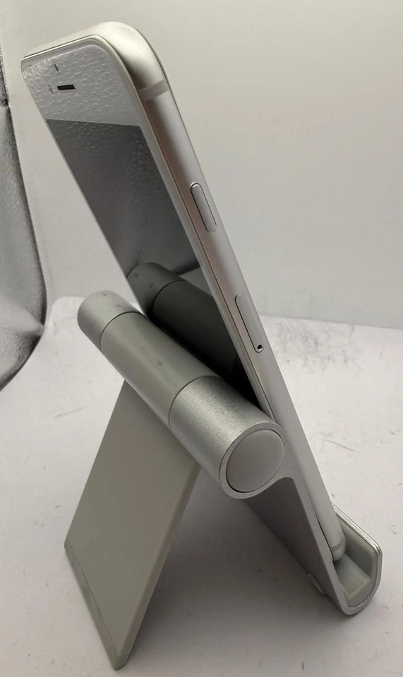 Apple iPhone 8 Plus - 256GB - Starlight - Immagine 3 di 4