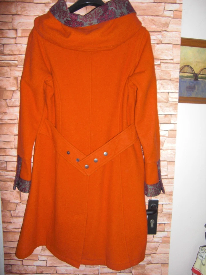 Designer Wollmantel mit Kapuze Gr. M (L) vom Chapati - Bild 3 von 4