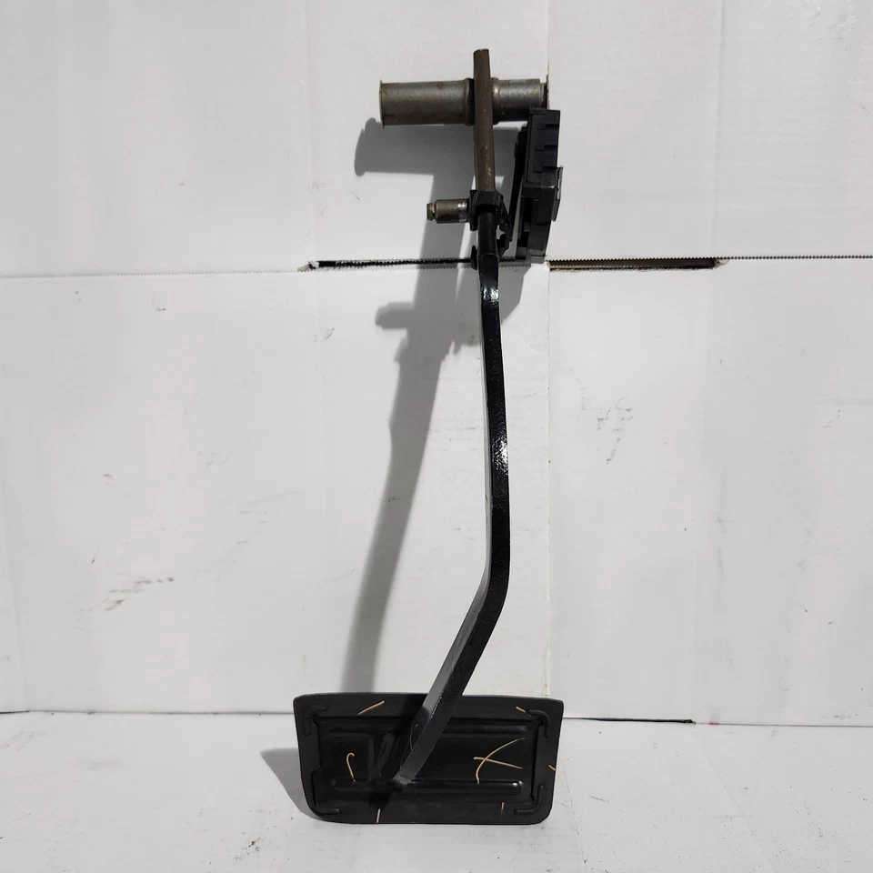 💥 1988-1994 Chevy GMC C K 1500 2500 Conjunto de pedal de freno OEM Foto 3 de 3