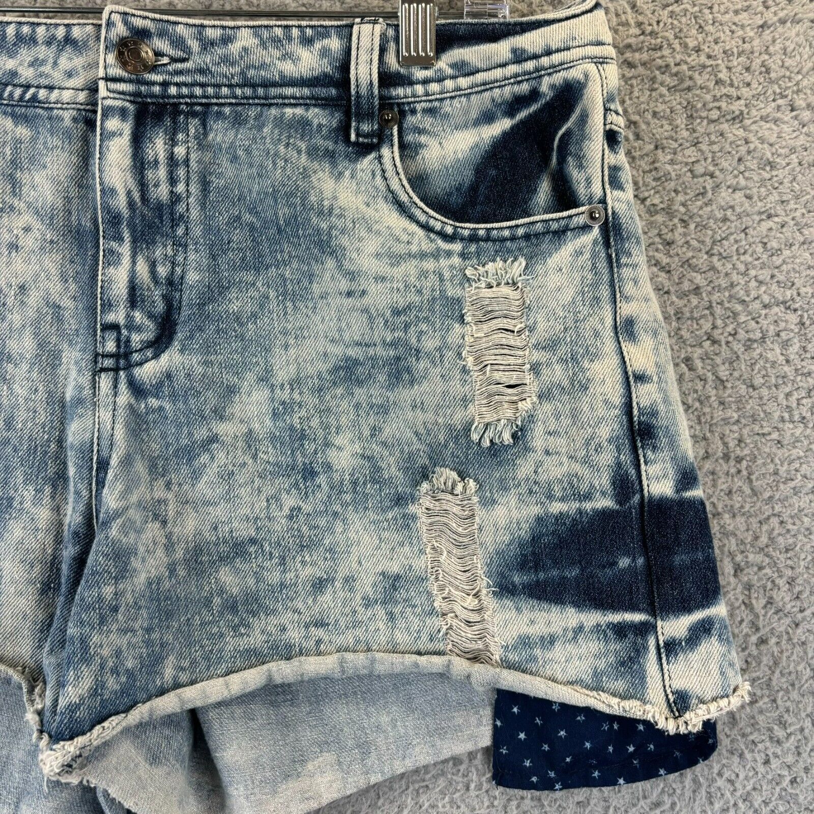 Picture 3 of 12