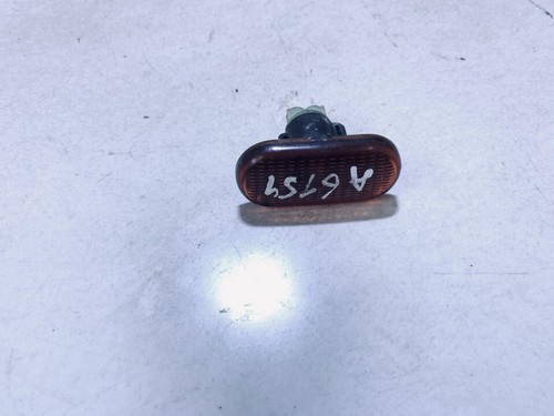 Renault Clio 2002 Clear Side Repeaters Right 7700822136, Genuine #1082611-67