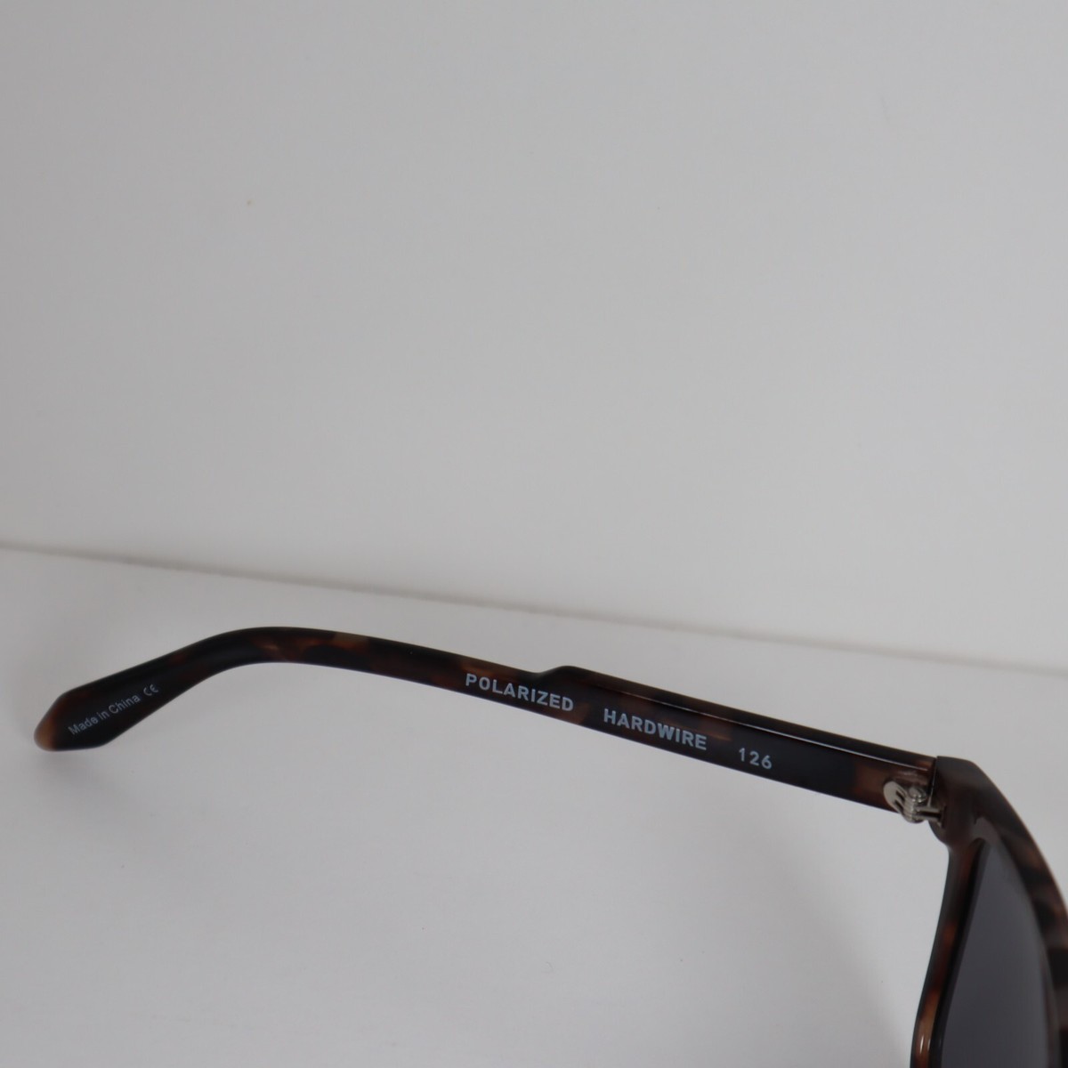 Quay Australia HARDWIRE POLARIZED 126 Tortoise/Smoke Unisex 