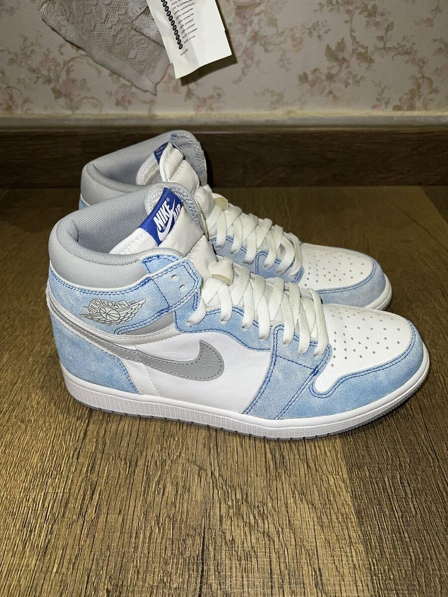 Size 9 - Jordan 1 Retro High OG Hyper Royal (SNEAKER ONLY Size 9 - Jordan 1 Retro High OG Hyper Royal (SNEAKER ONLY