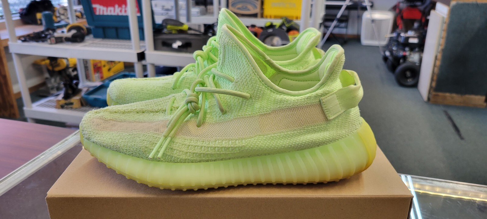 350 v2 glow