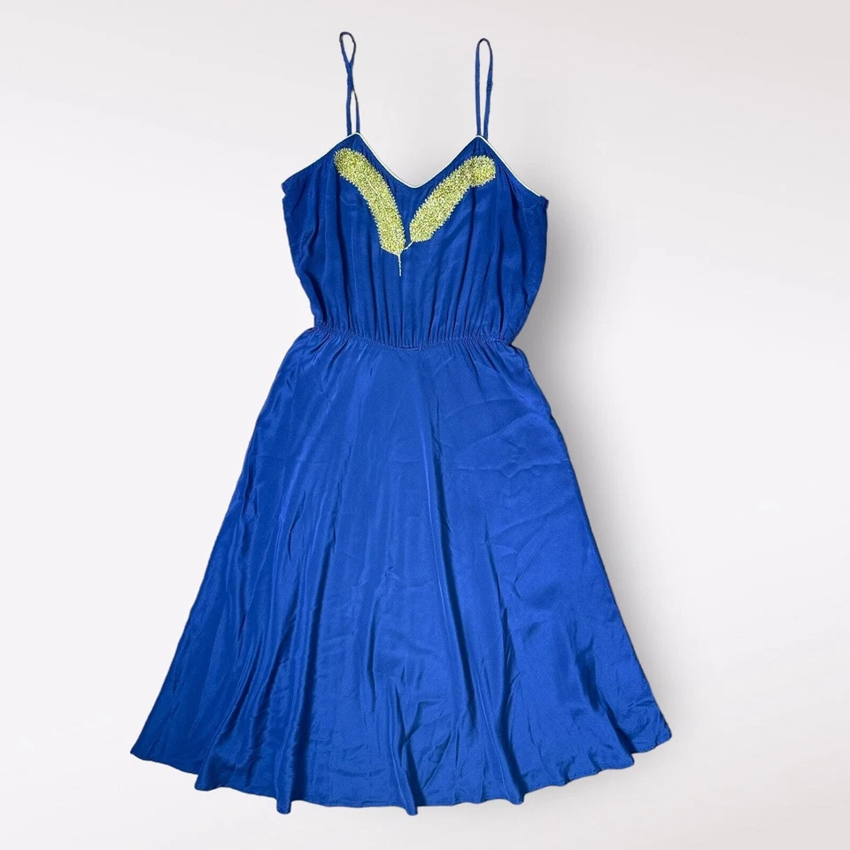Vestido Beyond Vintage para Cooperativa Barney’s New York Seda Azul y Dorado Talla S Foto 2 de 4