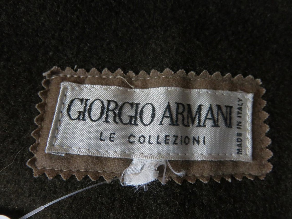 Giorgio Armani le Collezioni Olive Green Trench Coat w Giorgio Armani le Collezioni Olive Green Trench Coat w