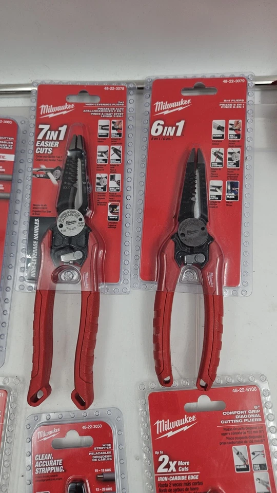 set of 11 Milwaukee electrician tool New - Image 3 of 4