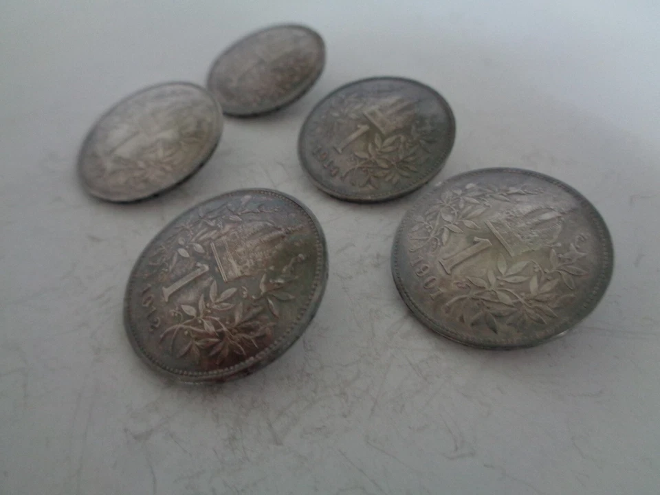5 Silberknöpfe, gewölbt, 1 Krone Österreich, 1893 - 1914, aus Silber 835 (01) - Bild 4 von 4