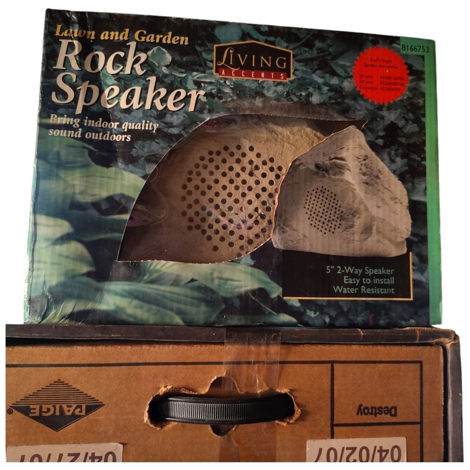 Set 2 New Outdoor Speakers iving Accents Lawn And Garden Rock Speaker