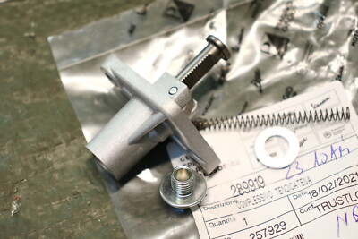 Vespa ET4 125 M19 Kettenspanner NEU 289919 MP3 300 500 FLY X10 Runner GTS