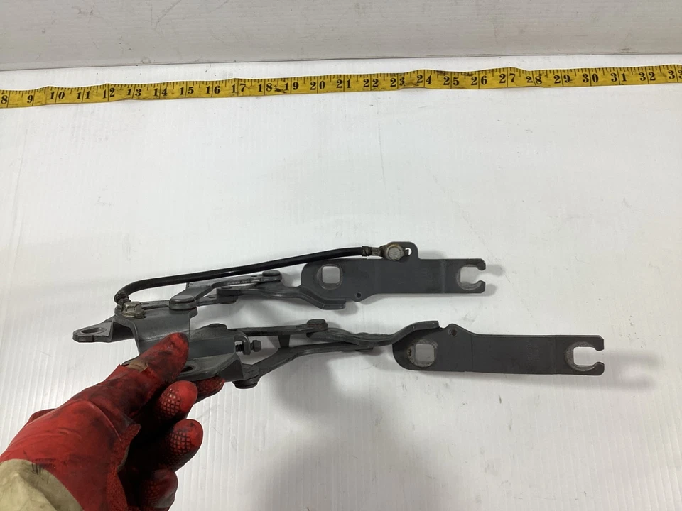 BMW 328I XDRIVE 2009-2013 capó delantero derecho e izquierdo tapa bisagra 7115263/7115264 OEM Foto 3 de 4