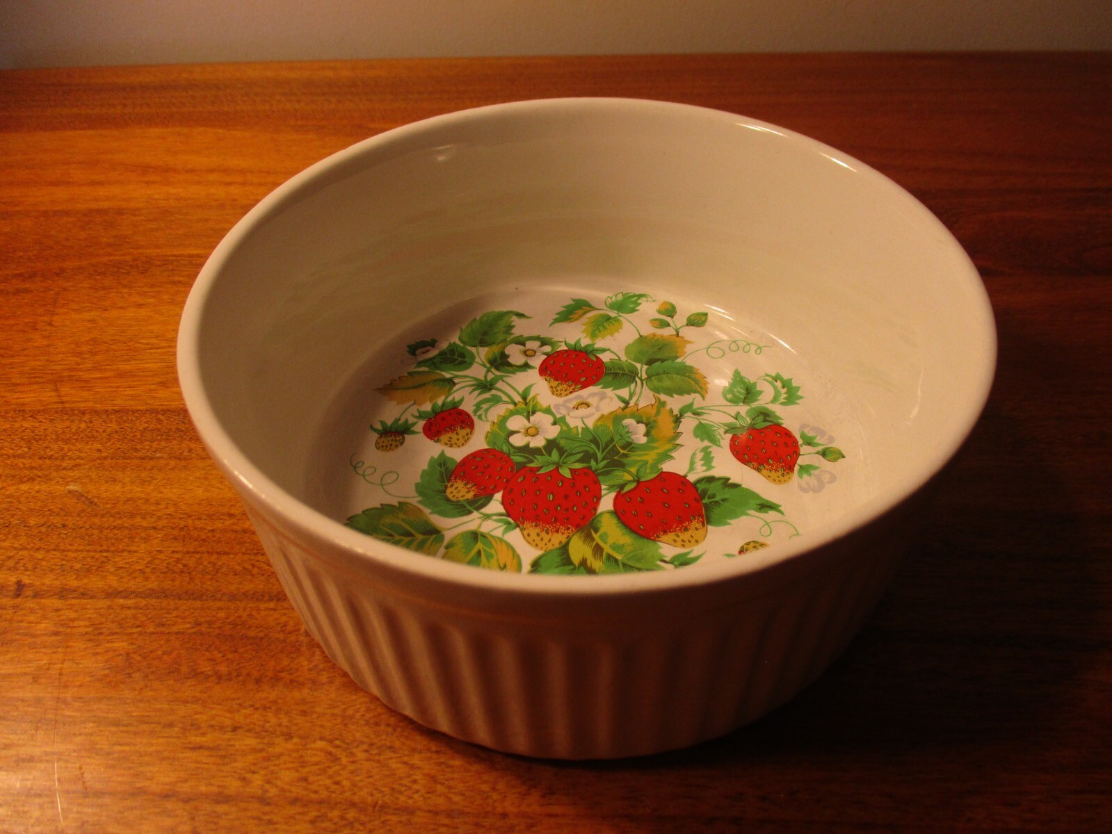 Vintage Ulster Ceramic Strawberry Dish. 6 in. D. 2.5 in Depth. eBay
