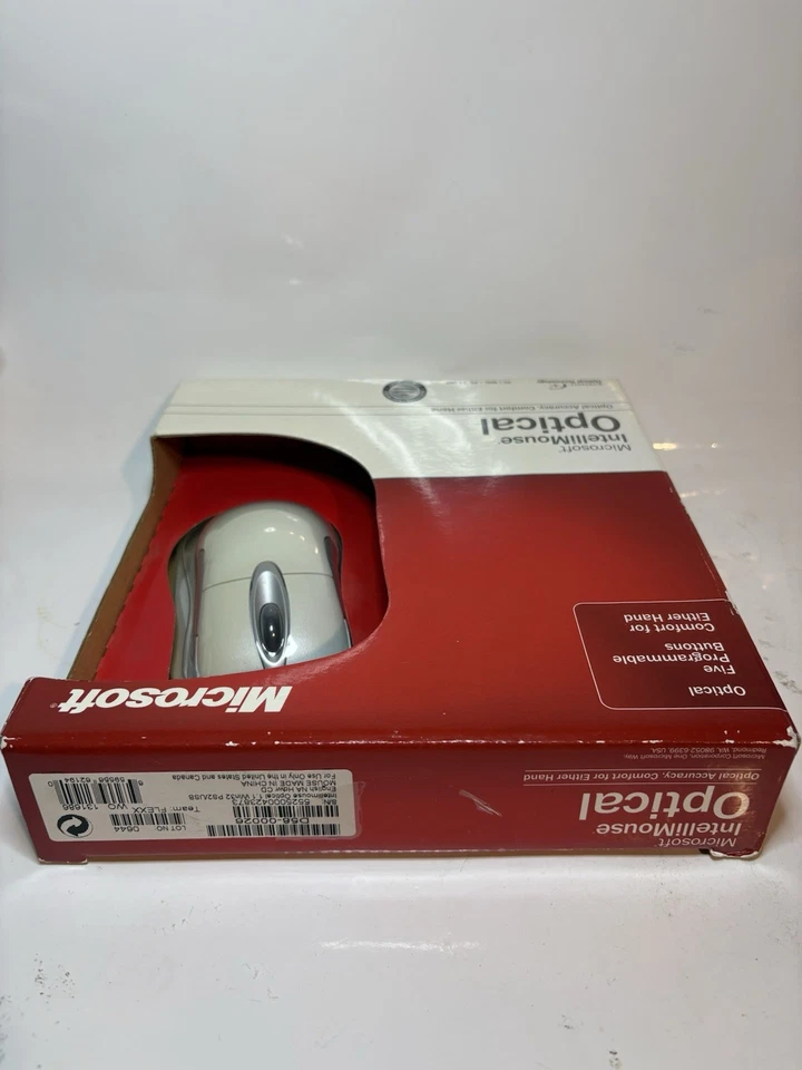 Microsoft IntelliMouse Optical USB/PS2 Mouse, Five Programmable Buttons NIB - Image 3 of 4