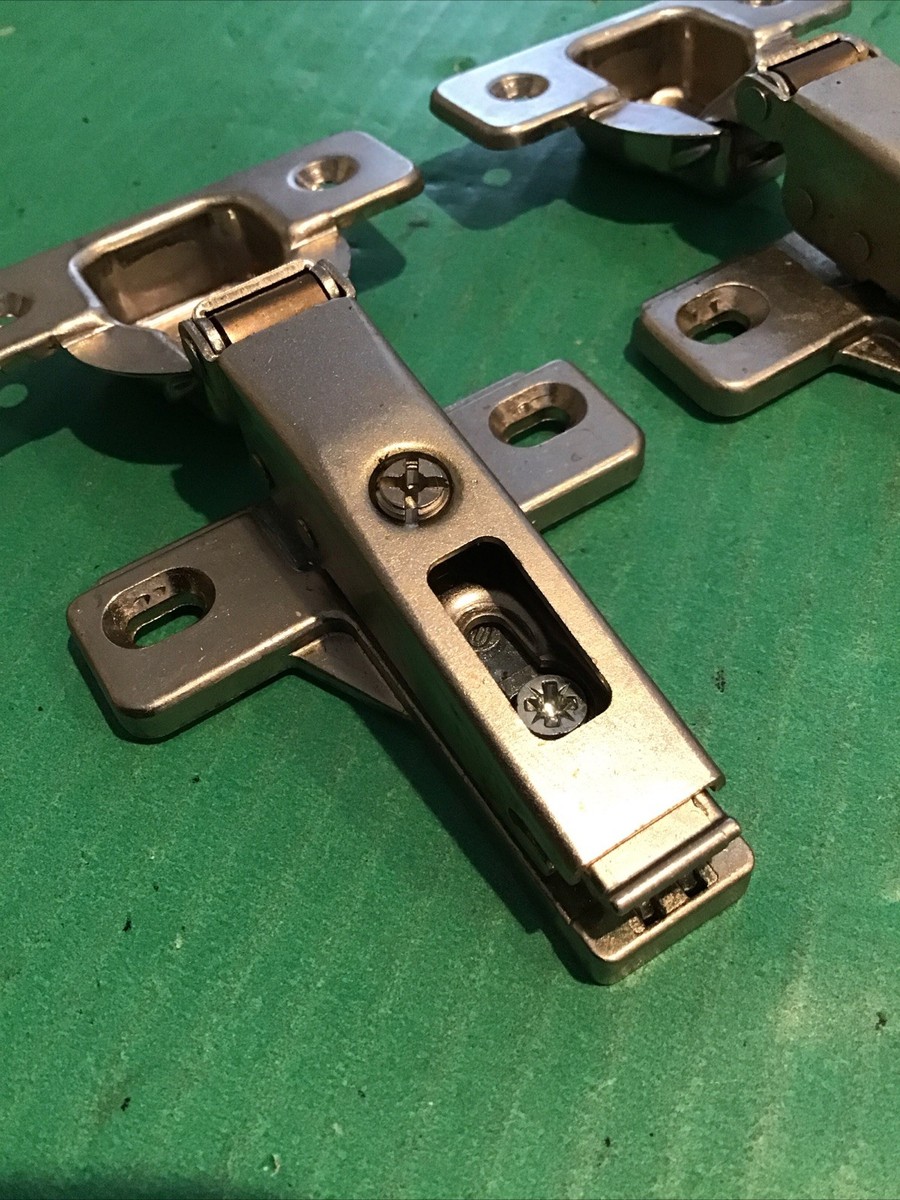 Lot of 2 Salice 2P6 Cabinet Door Hinge w/ AU3 Mounting Base Plate