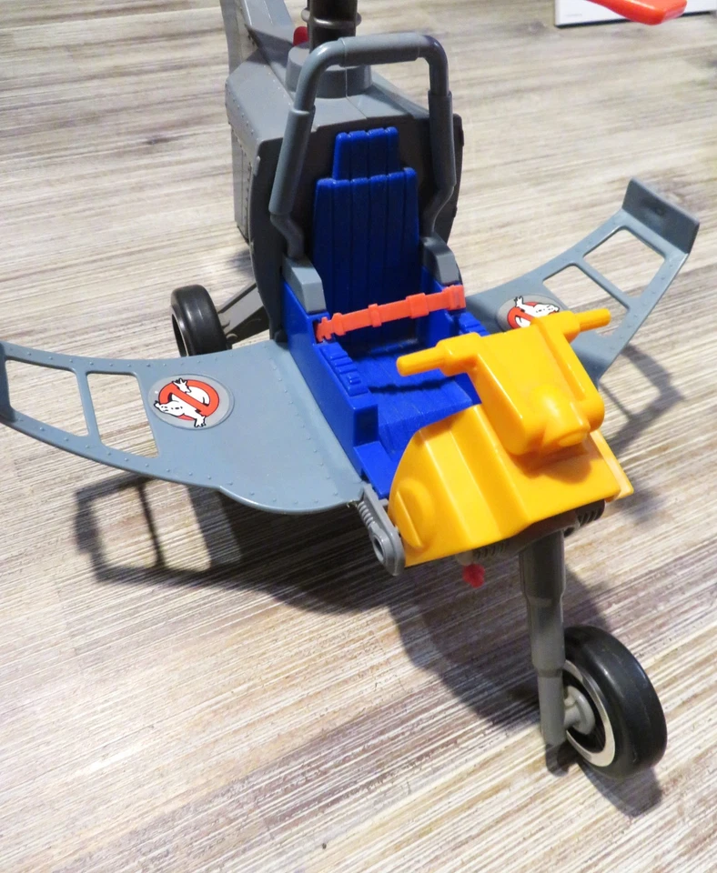 1986 Kenner The Real Ghostbusters Ecto-2 Helicopter Vehicle 95% Complete - Image 4 of 4