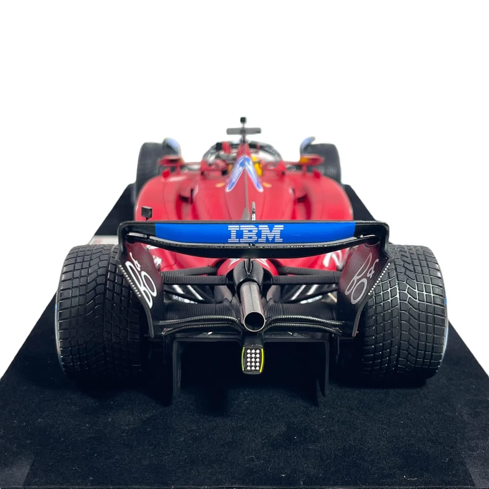 Modellino F1 Looksmart 1/18 Ferrari SF-23 Lewis Hamilton #44 Test Livery Fior... - Immagine 4 di 4