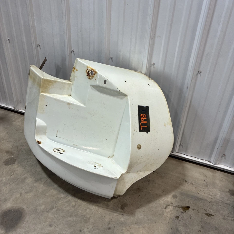 1998 INTERNATIONAL 4700 FENDER 1657748c3 Right Side - Image 4 of 4