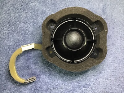 Volvo OEM Dynaudio High Performance Premium Door Dome Speaker C70 30679365 B