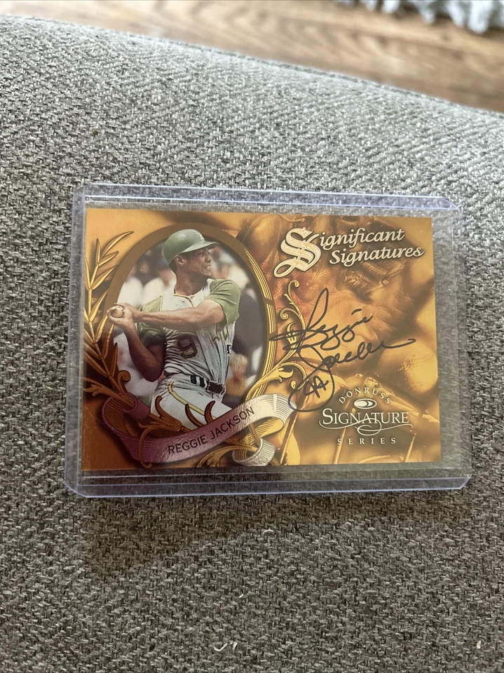1997 Donruss Significant Signatures Autograph Reggie Jackson No 1368 of 2000🔥 - Image 2 of 4
