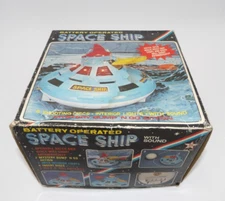 Space Ship Battery Operated 6 Shooting Discs Interior Lights Sound NIB