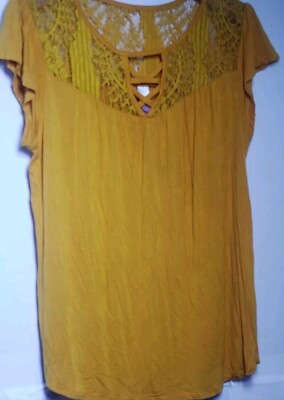 No Boundaries womens Top Size xxl yellow spandex nylon with cap sleeves and lace