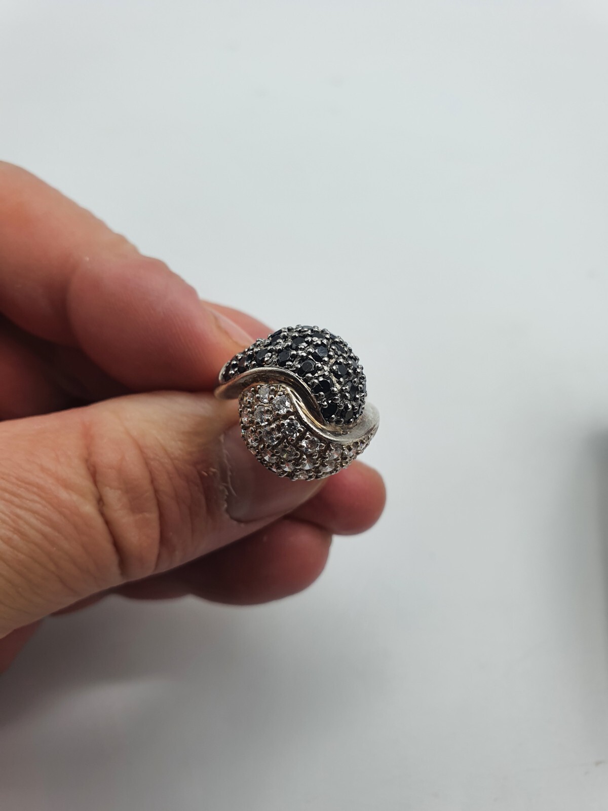 Solid Silver Clear & Black Stones Ring Size M - image 8