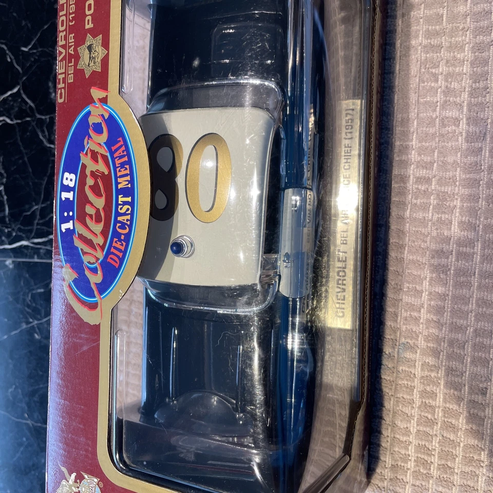 Chevrolet Bel Air 1957 jefe de policía Road Legends escala 1:18 diecast Foto 4 de 4