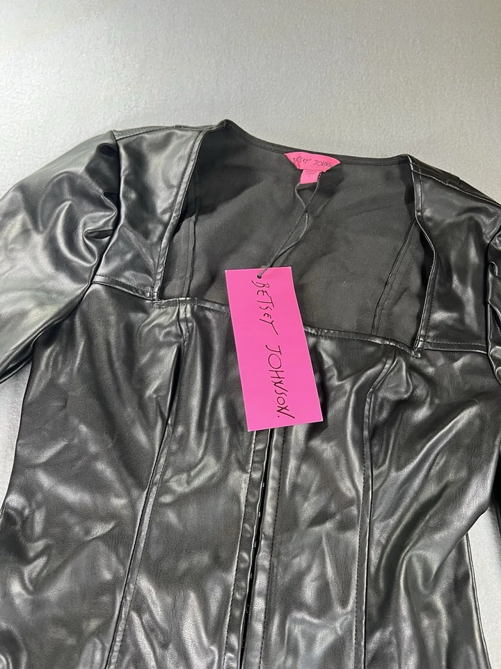 Gancho delantero de cuero sintético negro Betsey Johnson núcleo gótico nuevo con etiquetas Foto 3 de 4