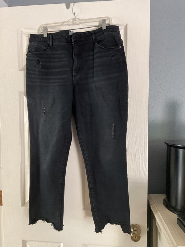 Wit & Wisdom brand from Nordstrom misses size 16 black tattered hem jeans NWOT