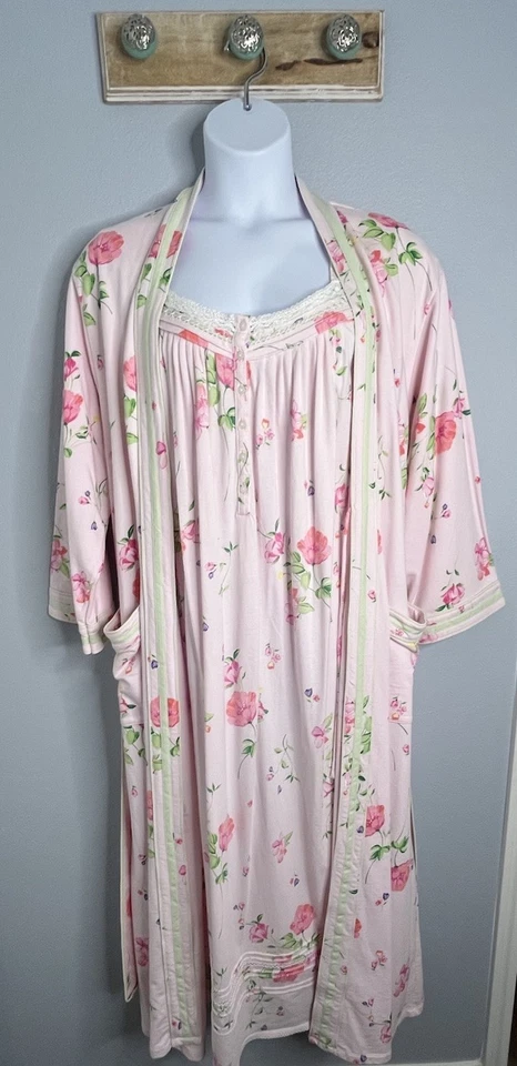 Aria Women's 2 Piece Robe & Nightgown Sleepwear Set Pink Floral Size 2XL - Image 3 of 4