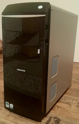 MEDION Desktop-PC Tower Schwarz/Silber Windows Vista Home Premium VGA USB