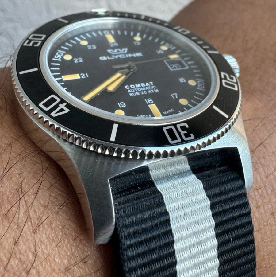 Reloj Glycine Combat Sub Hecho en Suiza Automático GL0083 Foto 2 de 4