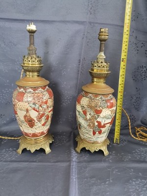 Satsuma Japan XIX Paar Emaille Lampen Mit Bronze Fassung