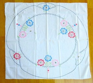 1940's Vintage Lovely Embroidered Floral Cotton Luncheon Cloth 36" x 33"