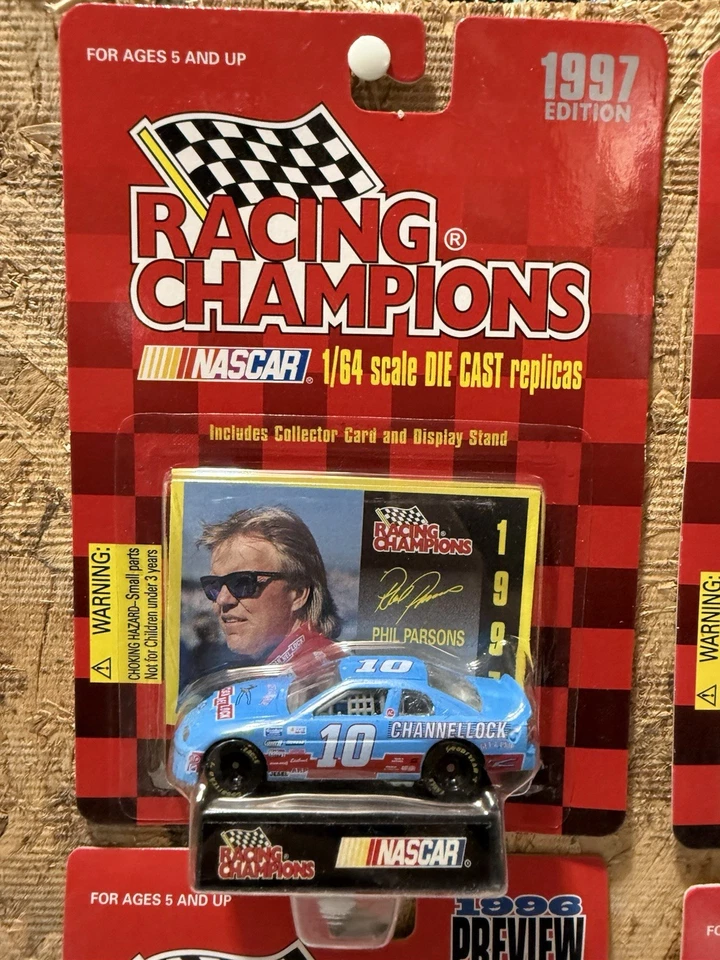 LOT OF 8 ASSORTED NASCAR DRIVERS 1996 & 1997 1/64 Racing Champions Diecast - Image 3 of 4