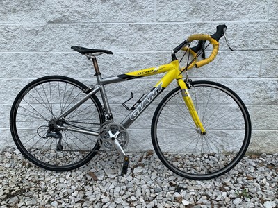 Vélo de route compact GIANT OCR3 petit cadre 24 vitesses faible