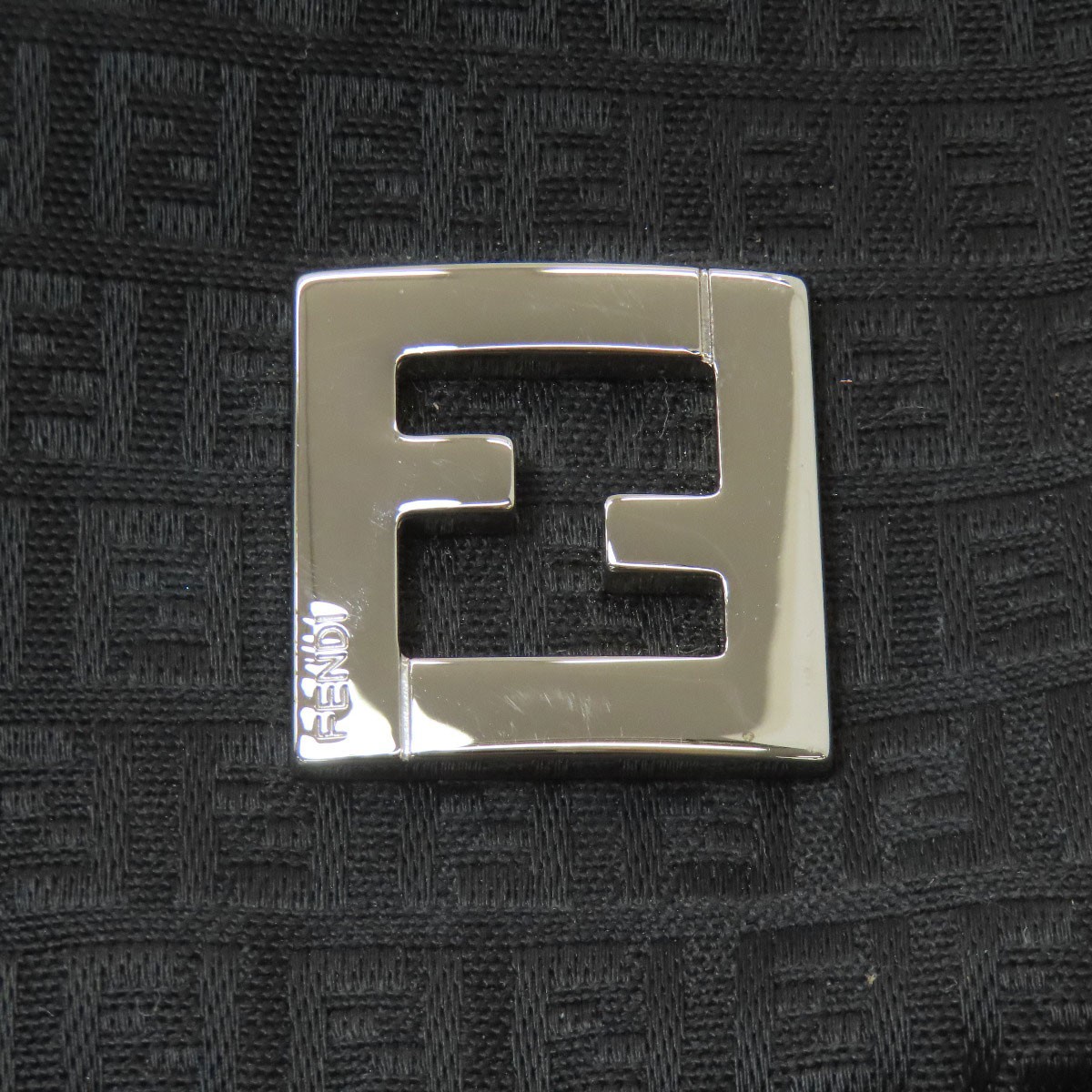 Foto 12 di 22