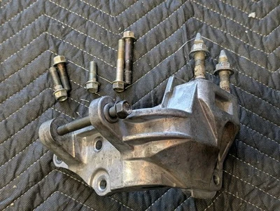 OEM 01-05 Honda Civic 1.7L Engine Mounting Bracket Post Mount Alternator D17 - Image 1 of 4