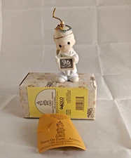 Precious Moments – Peace On Earth…Anyway –#183369 – 1996 - w Box