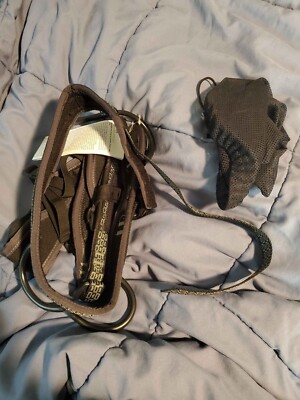 Singing Rock Climber's Harness, Zenith Type C, Size Medium, NEVER USED