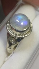 APPEALING NATURAL RAINBOW MOONSTONE IN STERLING SILVER RING SIZE 6.0-6.25 