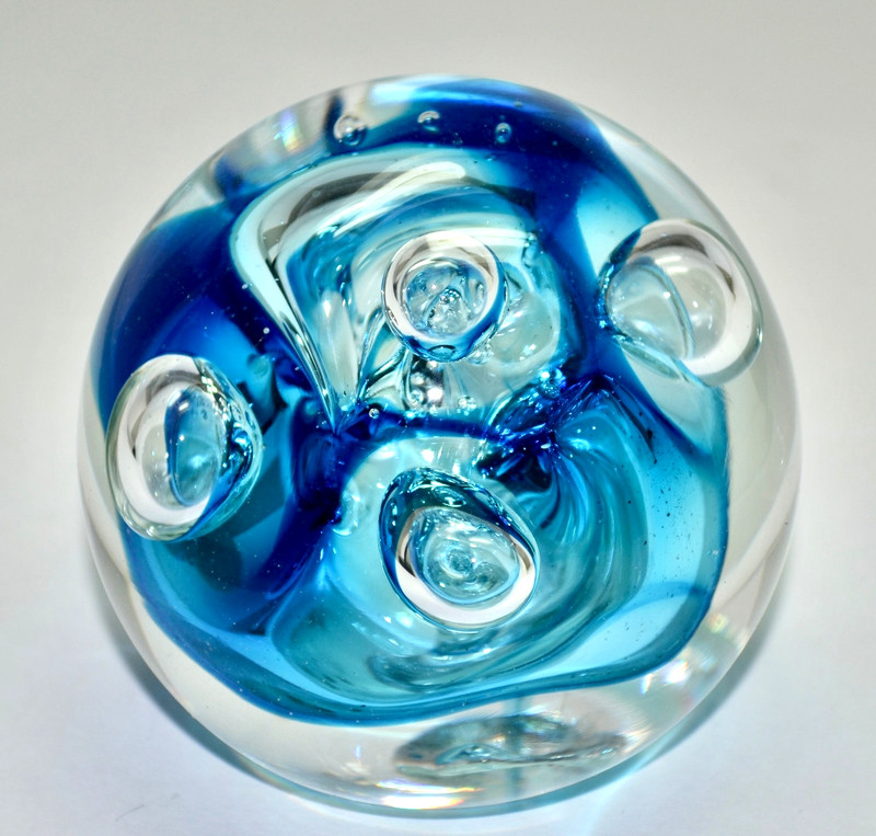 VTG Rollin KARG Studio Controlled Bubble Swirl/Blue Art Glass Paperweight