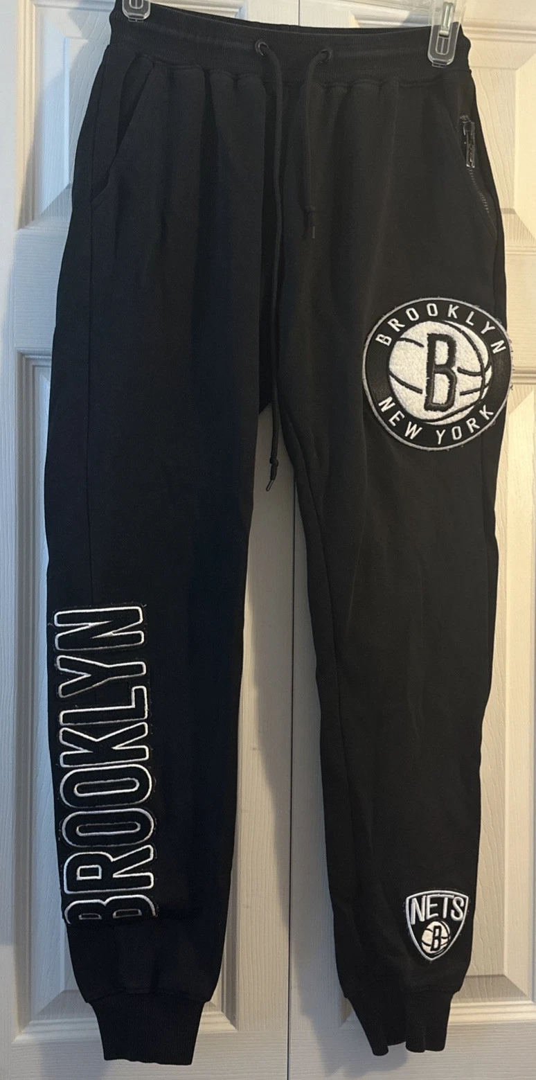 Pro Standard Brooklyn Nets Retro Classic Black Sweatpants X-Small ?
