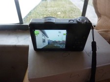 Pentax Optio RZ10 14MP Digital Camera  Battery - WORKS - No Charger