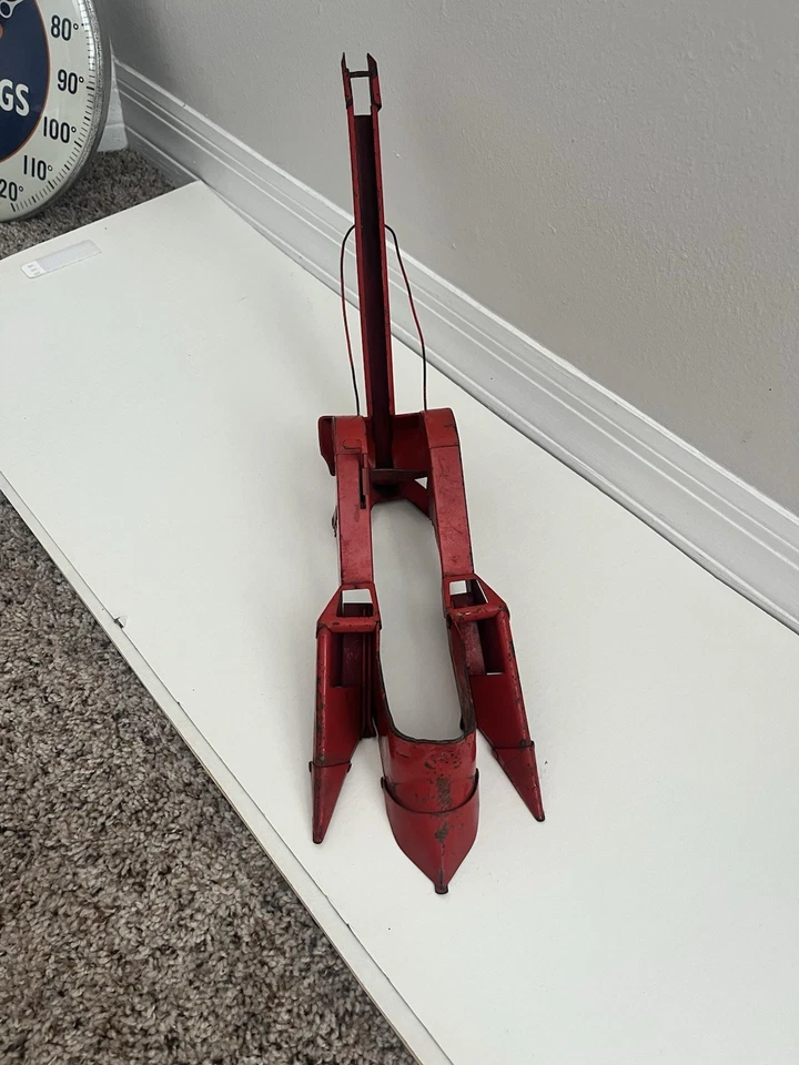 VINTAGE TRU SCALE TWO ROW MOUNTED CORN PICKER 1/16 - Image 2 of 4