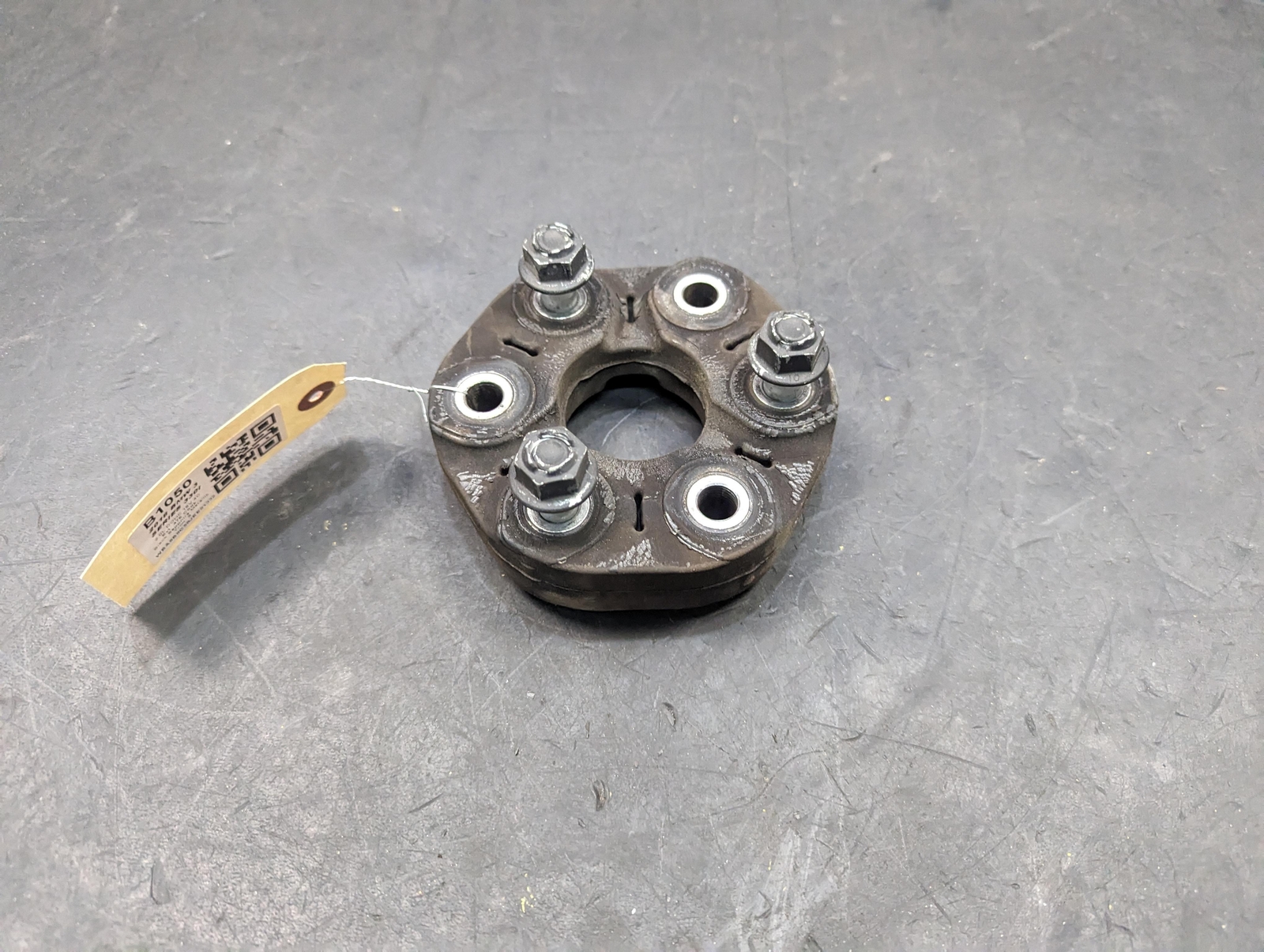 Rear Drive Shaft Rear Coupling Flex Disc 2018 BMW 330i 26117610372 2017