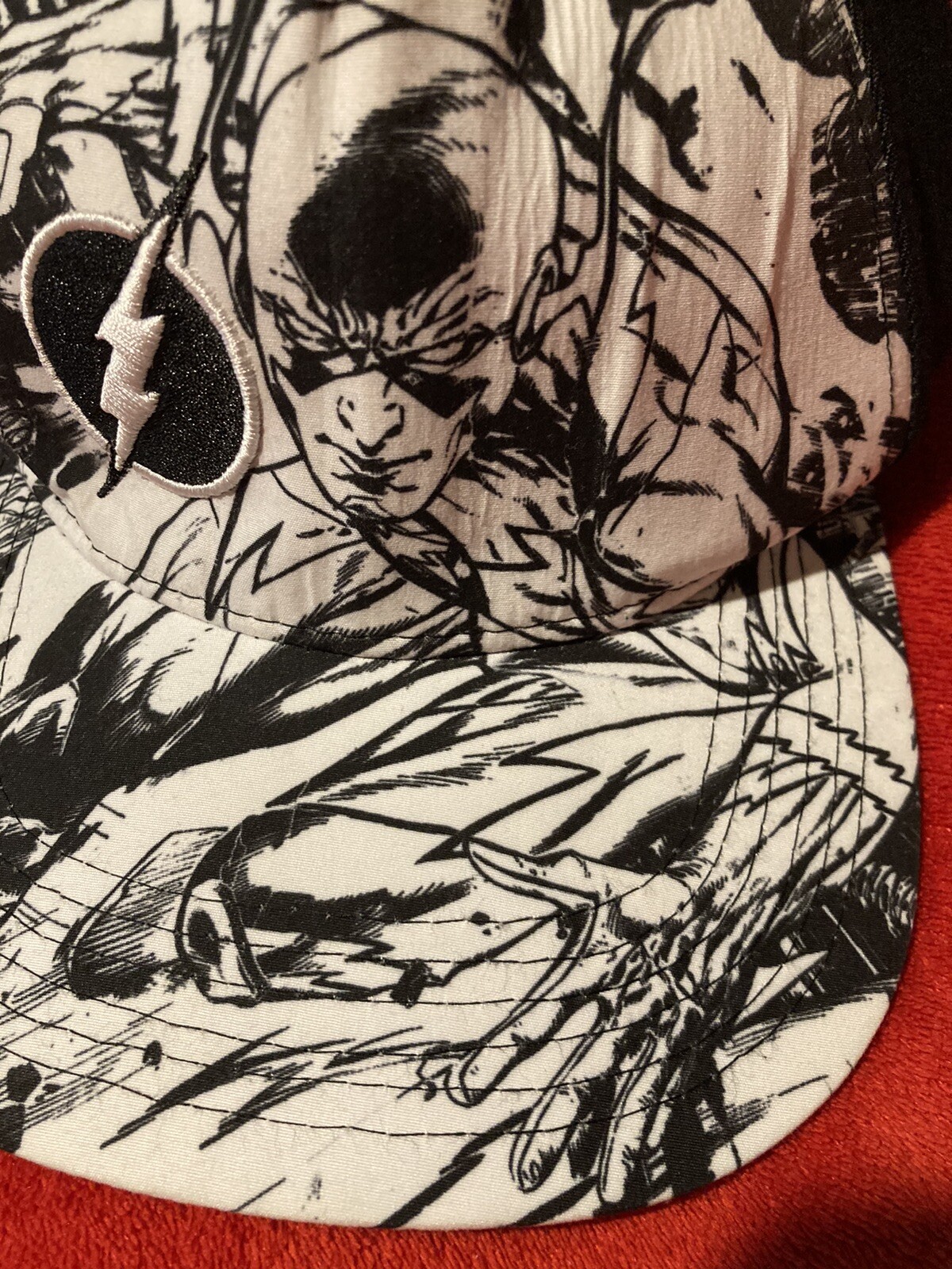 DC COMICS The Flash character baseball cap hat on… - image 4