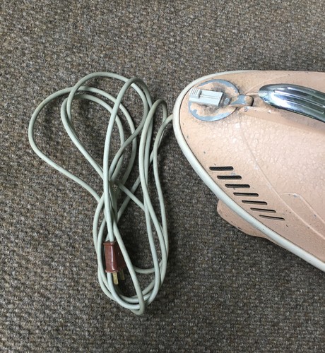 Vintage 1950’s IEC C7 COMPACT House Sweeper Mid Century Modern~Art Deco Design - Picture 9 of 11