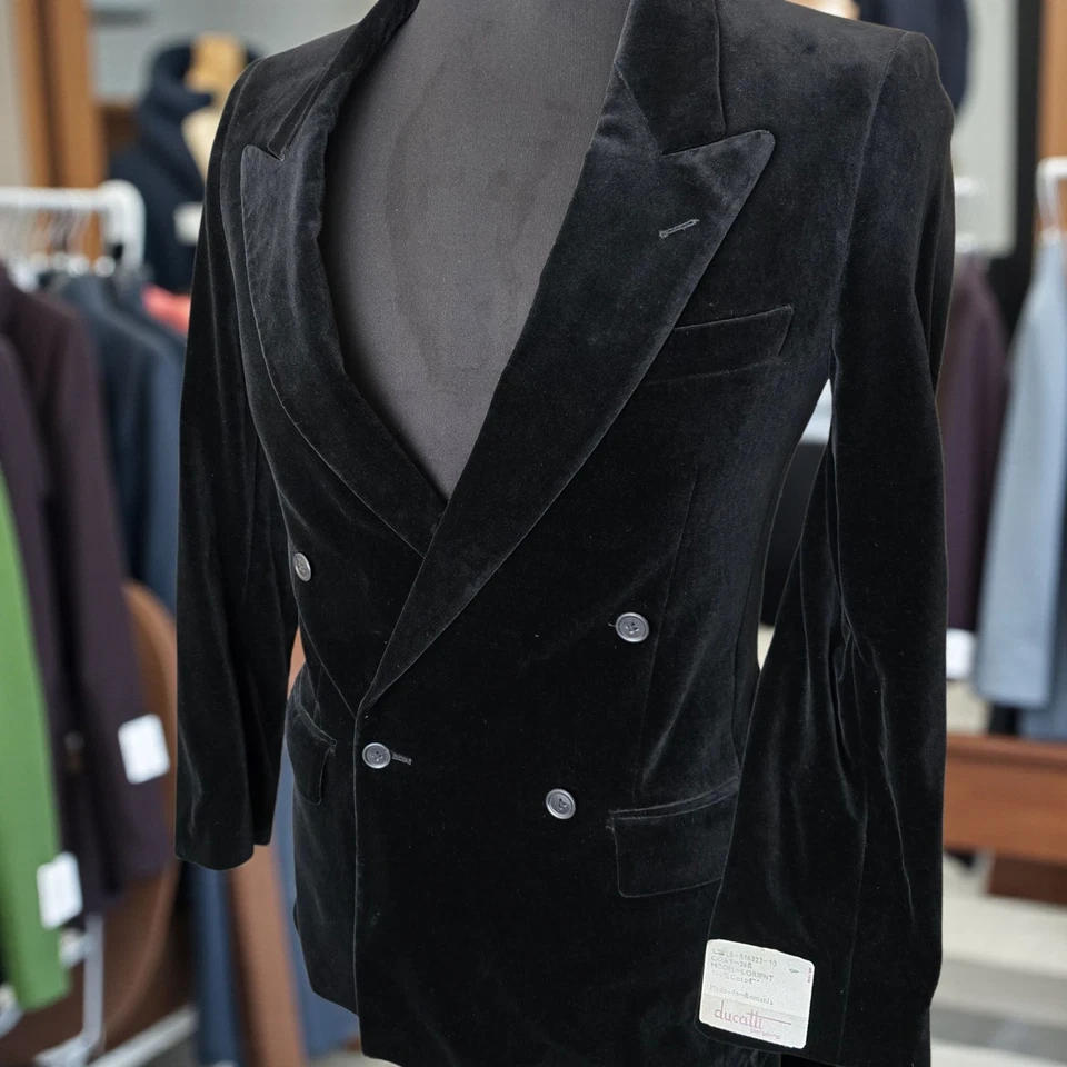 New Vtg Velvet Dinner Jacket 36r Slim Fit Double Breasted Peak Lapel Dual Vent - Image 3 of 4